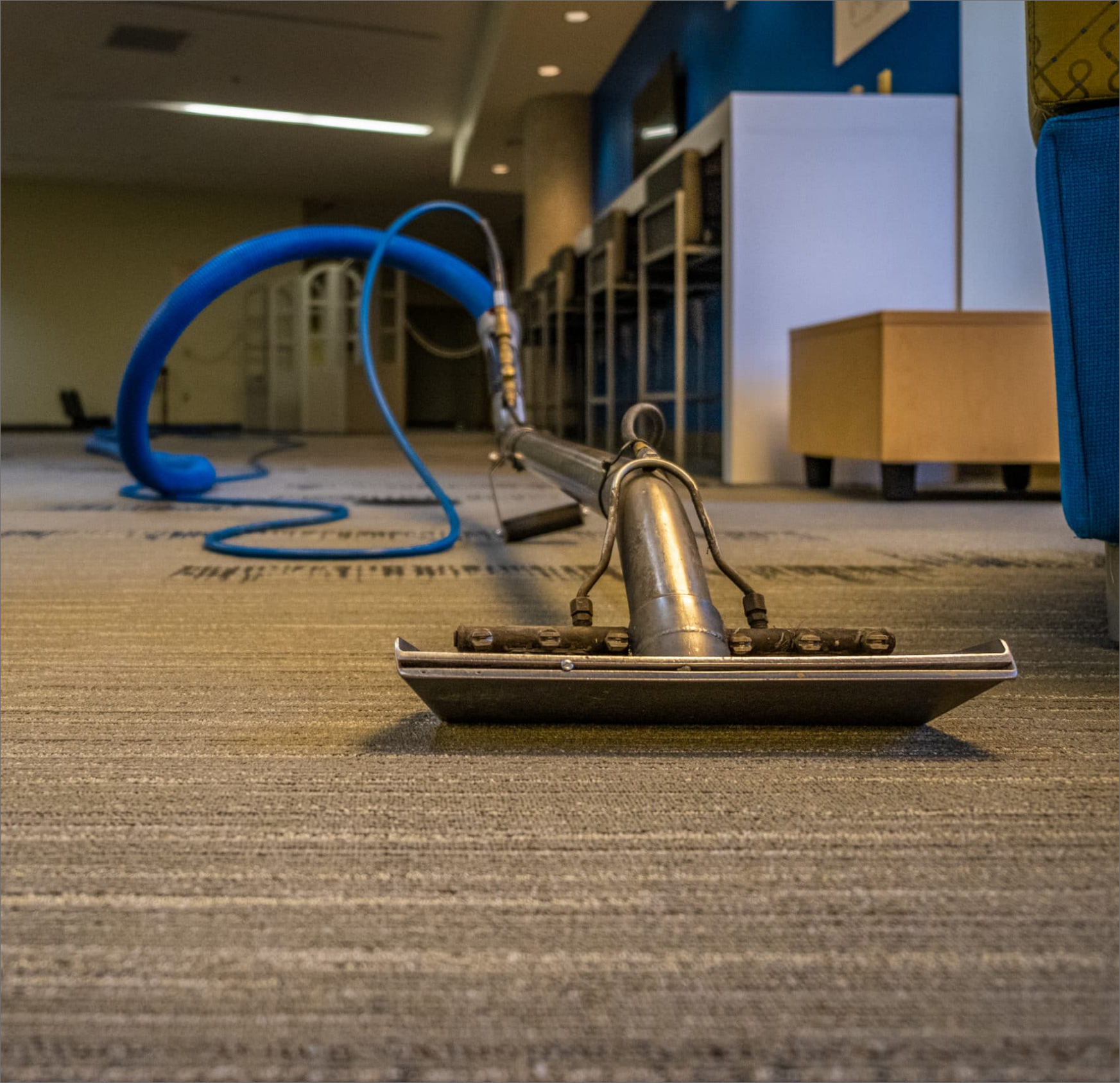 vacumm-on-the-floor
